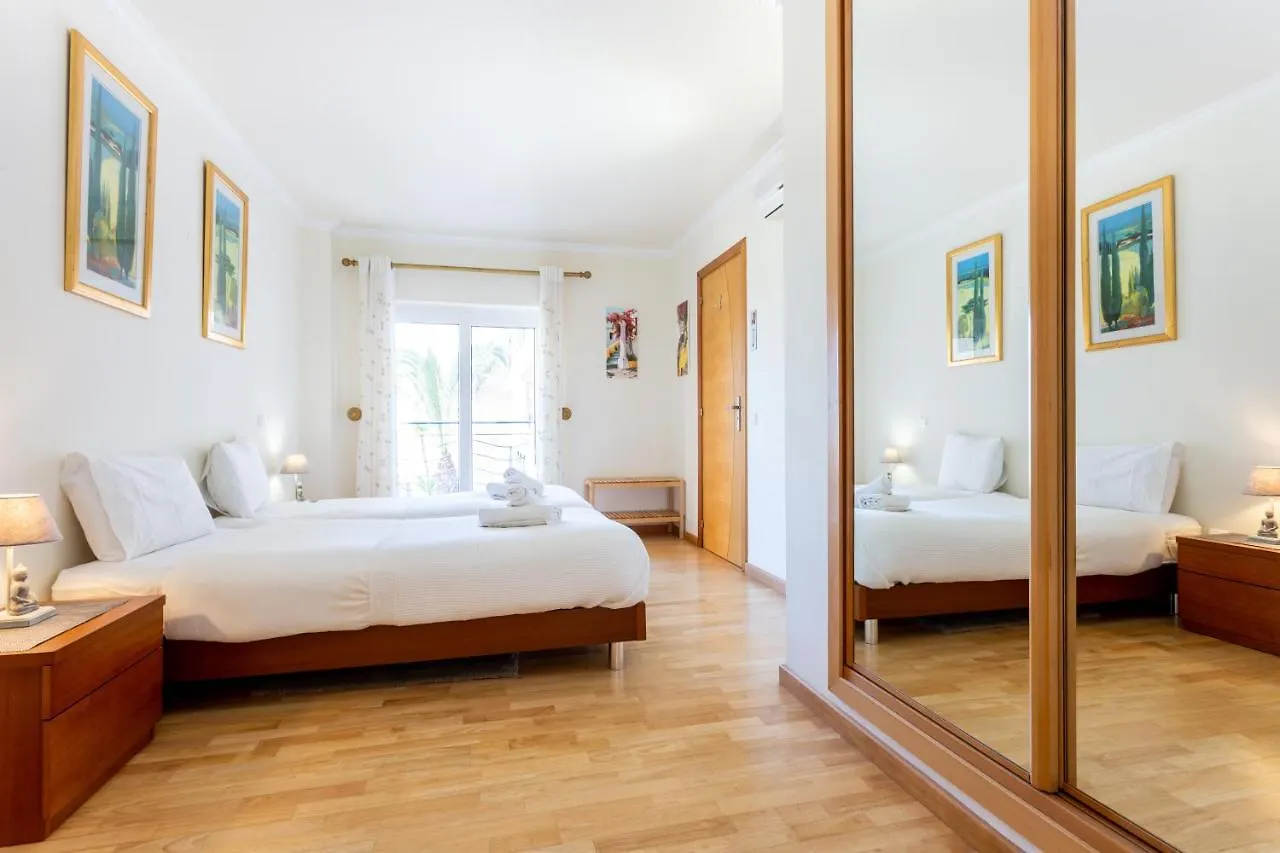 Mira Baia - Meia Praia Family Apartment Lagos