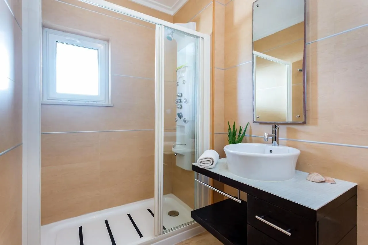 Mira Baia - Meia Praia Family Apartment Lagos